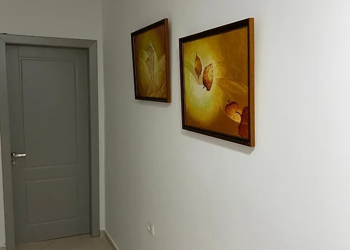 Noel * Sarandë